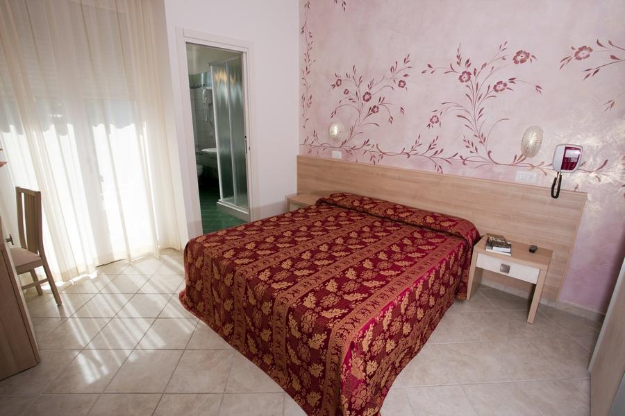 Hotel Rodi Червія Екстер'єр фото