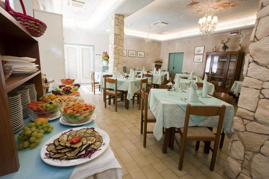 Hotel Rodi Червія Екстер'єр фото