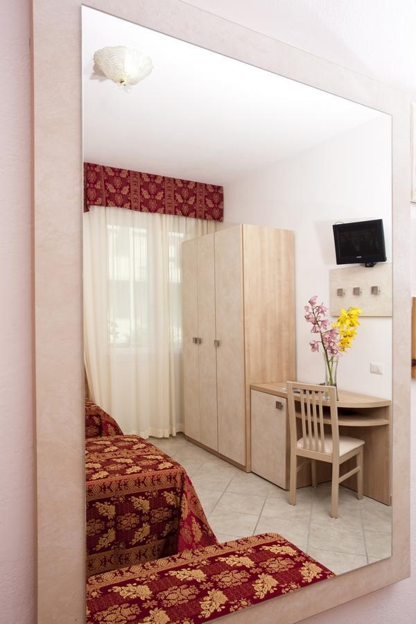Hotel Rodi Червія Екстер'єр фото